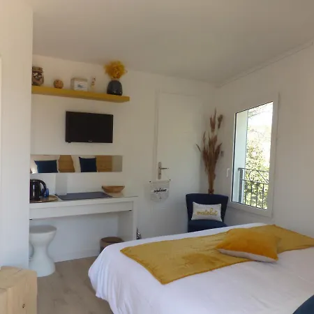 La Pause Nimoise 3* 님