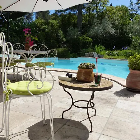 La Pause Nimoise 게스트하우스