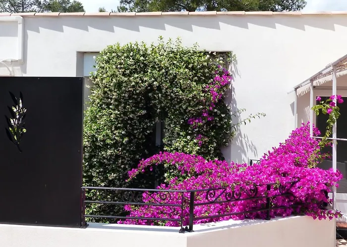 Gæstehus La Pause Nimoise 4*